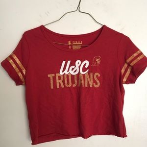 Cropped USC shirt